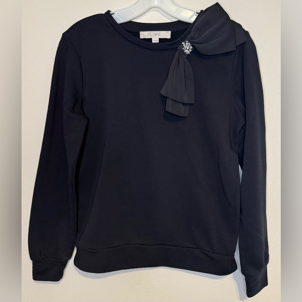 LOFT Black Pullover Sweater/sweatshirt W/ Bow On Shoulder And Jewels Women’s XS